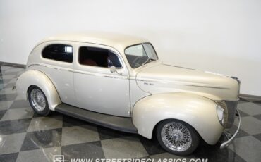 Unknown-Deluxe-1940-Beige-Red-9