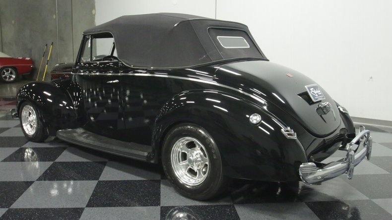 Unknown-Deluxe-1940-Black-Black-21
