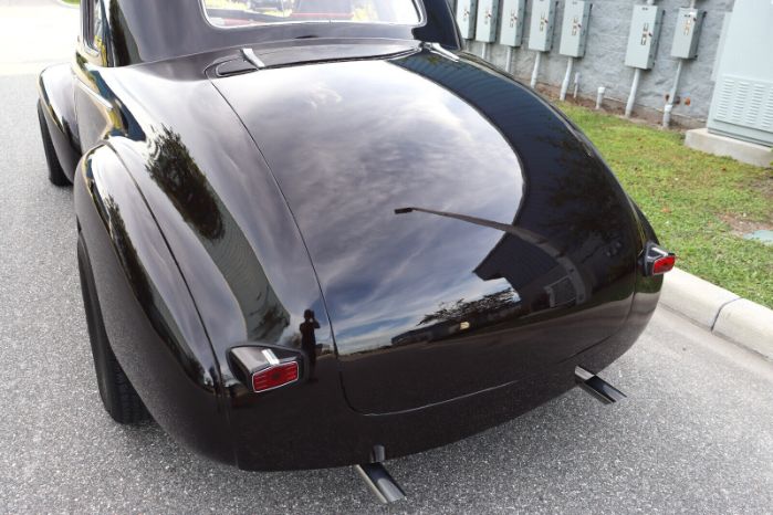 Unknown-Deluxe-1940-Black-Red-17