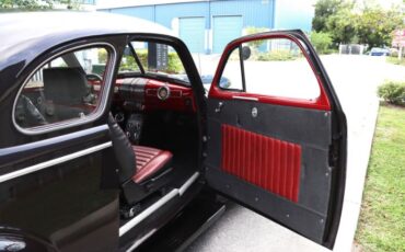 Unknown-Deluxe-1940-Black-Red-7