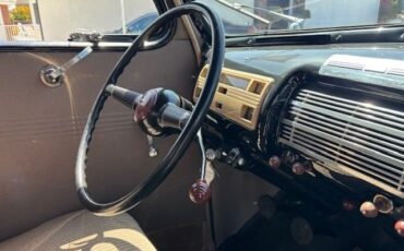 Unknown-Deluxe-1940-Black-Tan-11