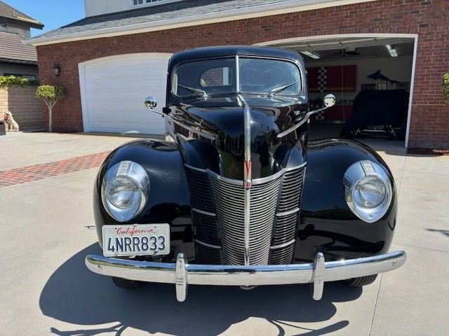 Unknown-Deluxe-1940-Black-Tan