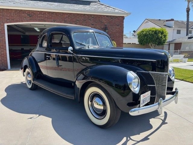 Unknown-Deluxe-1940-Black-Tan-23