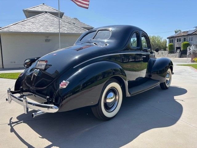 Unknown-Deluxe-1940-Black-Tan-24