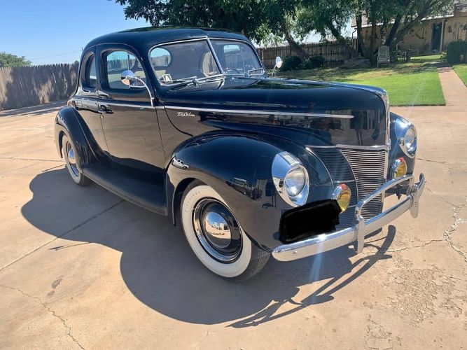 Unknown-Deluxe-1940-Black-Tan