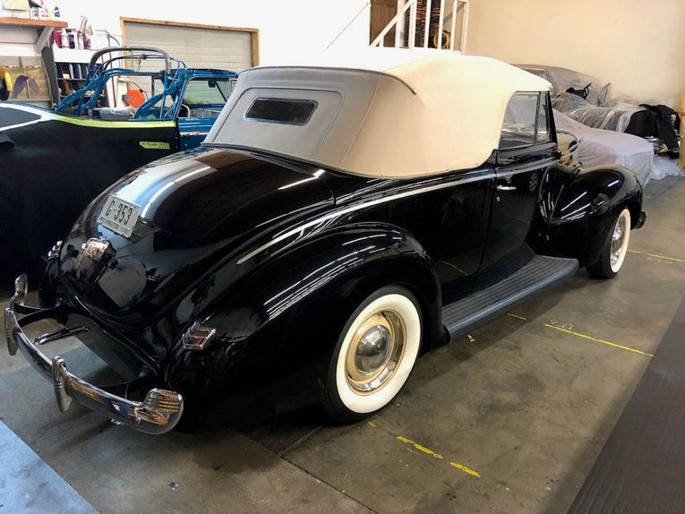 Unknown-Deluxe-1940-Black-tan-2
