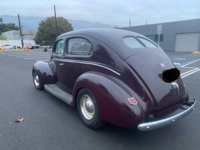 Unknown-Deluxe-1940-Burgundy-Gray-1
