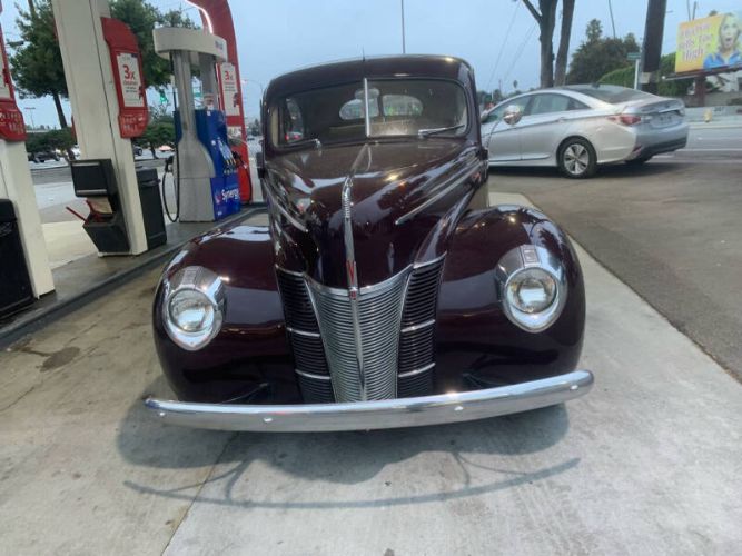 Unknown-Deluxe-1940-Burgundy-Gray-10