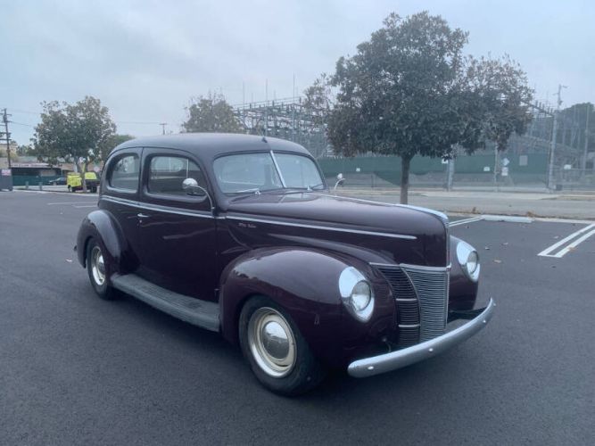 Unknown-Deluxe-1940-Burgundy-Gray-16