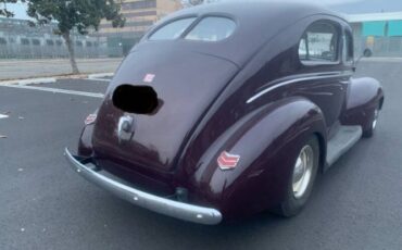 Unknown-Deluxe-1940-Burgundy-Gray-5