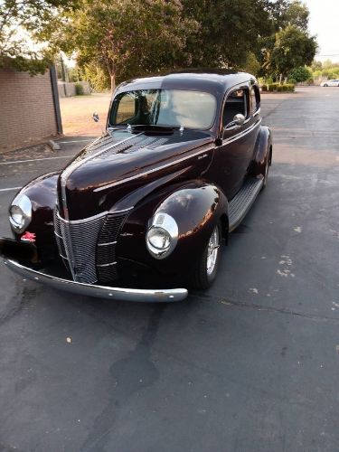 Unknown-Deluxe-1940-Custom-1