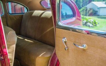 Unknown-Deluxe-1940-Custom-1