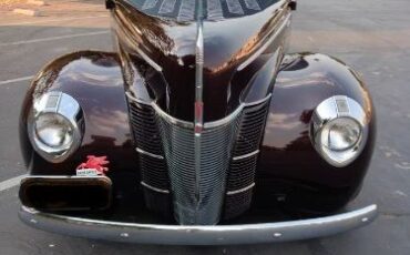 Unknown-Deluxe-1940-Custom-2