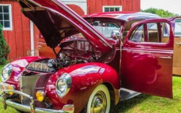 Unknown-Deluxe-1940-Custom-2