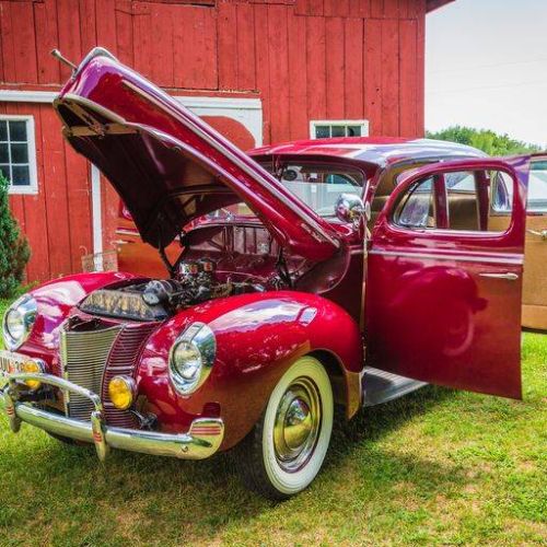 Unknown-Deluxe-1940-Custom-2