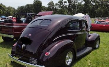 Unknown-Deluxe-1940-Custom-3
