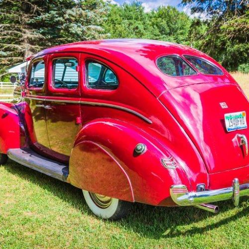 Unknown-Deluxe-1940-Custom-3