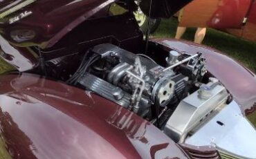 Unknown-Deluxe-1940-Custom-7