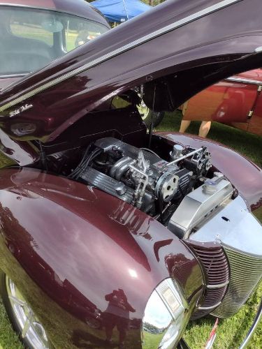 Unknown-Deluxe-1940-Custom-7