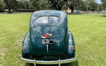 Unknown-Deluxe-1940-Green-2