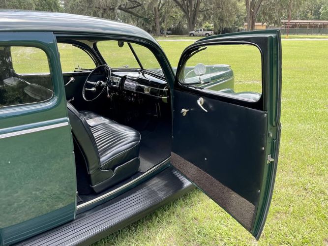 Unknown-Deluxe-1940-Green-20