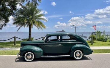 Unknown-Deluxe-1940-Green-28