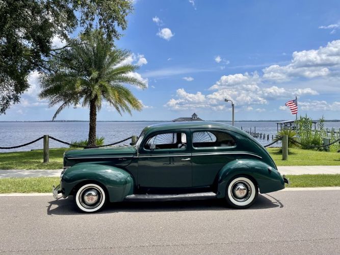 Unknown-Deluxe-1940-Green-28