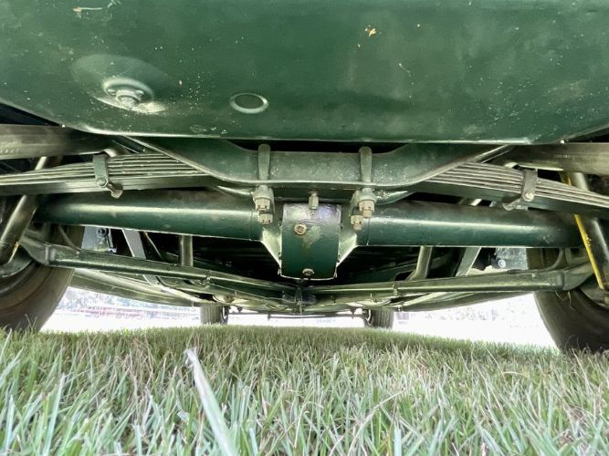 Unknown-Deluxe-1940-Green-8