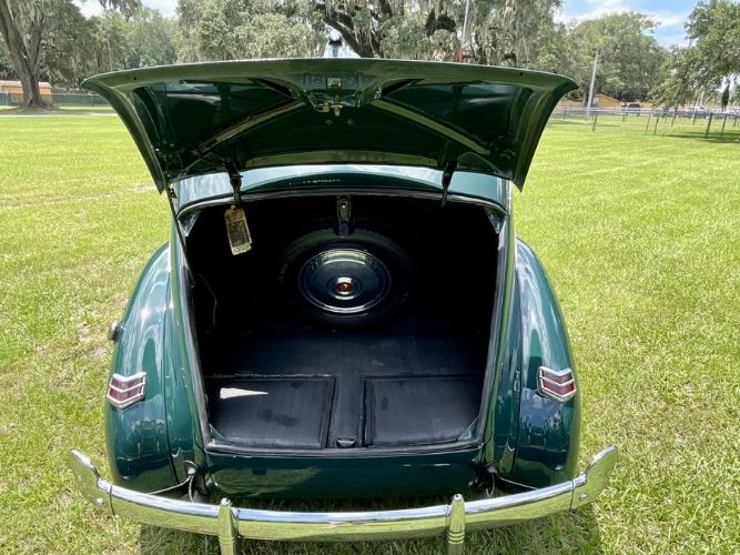 Unknown-Deluxe-1940-Green-9