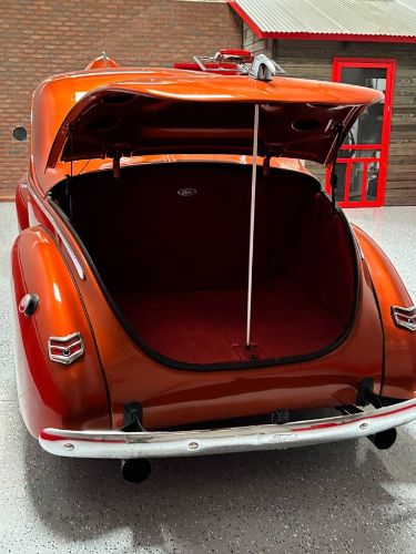 Unknown-Deluxe-1940-Orange-1