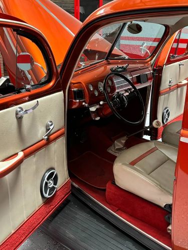Unknown-Deluxe-1940-Orange-5