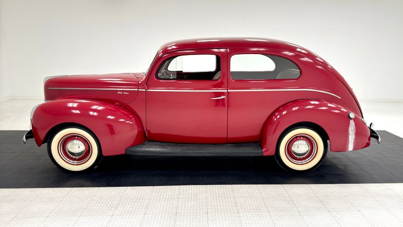 Unknown-Deluxe-1940-Red-Tan-1