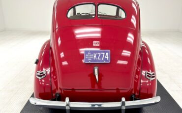 Unknown-Deluxe-1940-Red-Tan-3