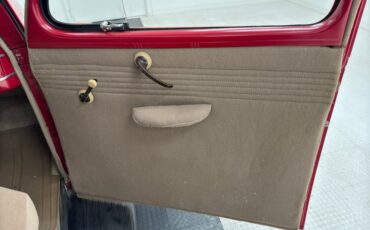 Unknown-Deluxe-1940-Red-Tan-35