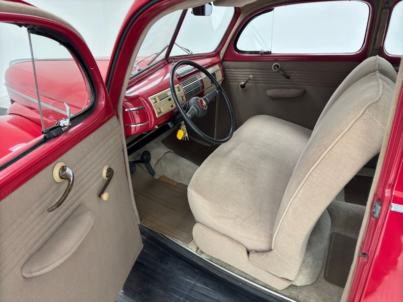 Unknown-Deluxe-1940-Red-Tan-37