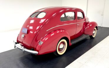 Unknown-Deluxe-1940-Red-Tan-4