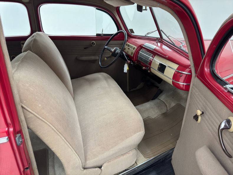 Unknown-Deluxe-1940-Red-Tan-40