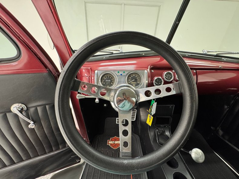 Unknown-Deluxe-1940-Ruby-Red-Pearl-Black-37