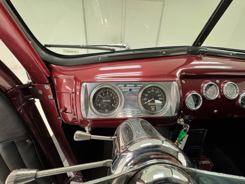Unknown-Deluxe-1940-Ruby-Red-Pearl-Black-38