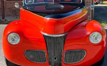 Unknown-Deluxe-1941-Custom-1