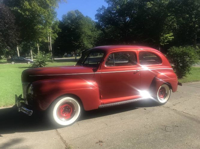 Unknown-Deluxe-1941-Maroon-red