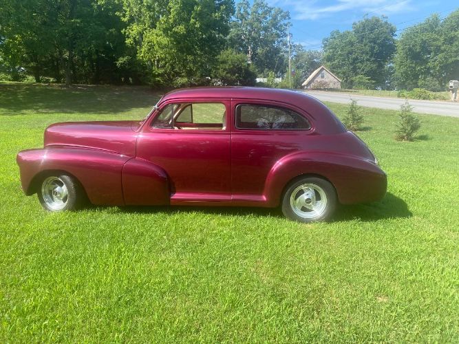 Unknown-Deluxe-1947-Red-1