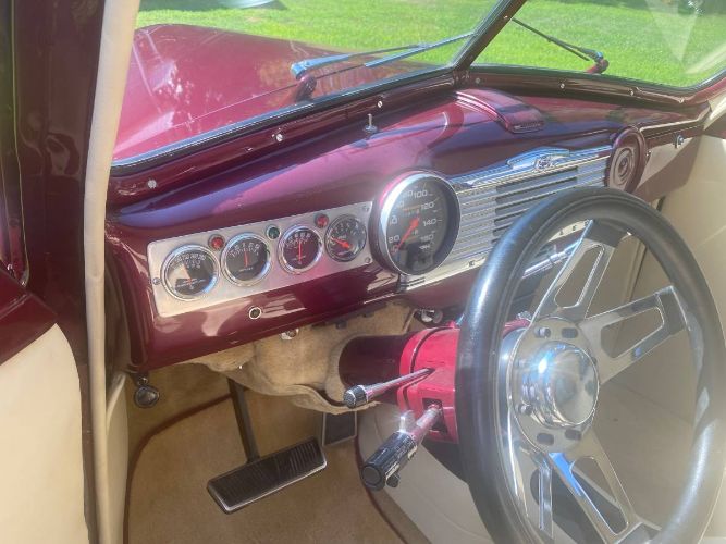 Unknown-Deluxe-1947-Red-6