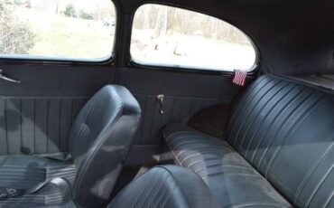 Unknown-Deluxe-1947-Red-Black-4