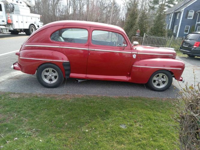 Unknown-Deluxe-1947-Red-Black-6