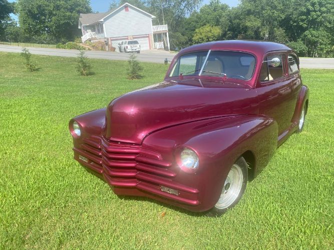 Unknown-Deluxe-1947-Red