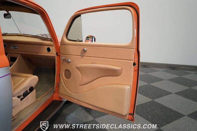 Unknown-Deluxe-1947-Tangerine-Orange-Tan-47