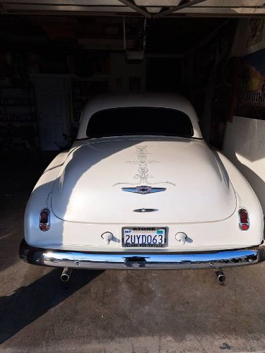 Unknown-Deluxe-1949-White-1