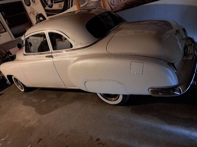Unknown-Deluxe-1949-White-8