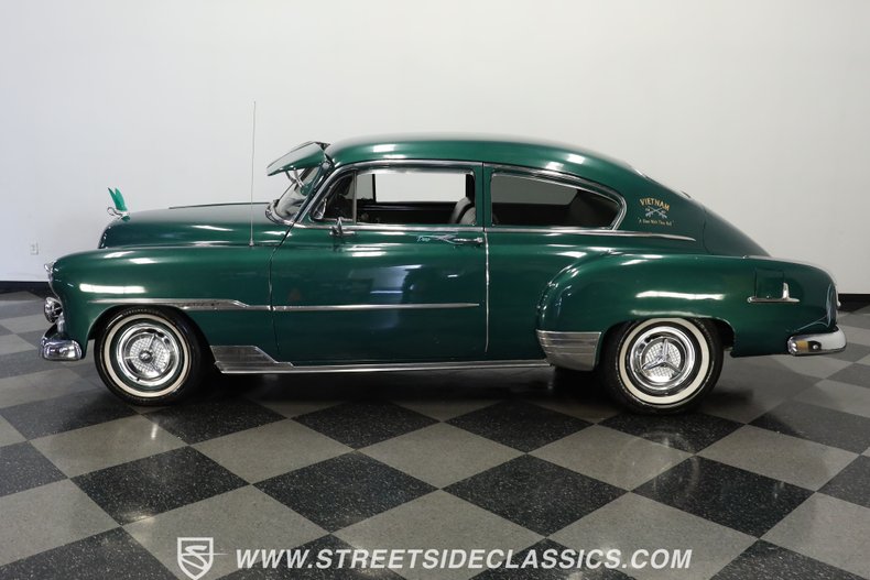 Unknown-Deluxe-1951-Green-Green-1